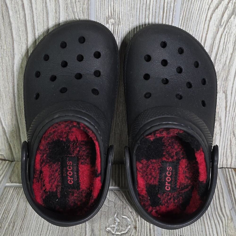 CROCS Classic Lined Clogs Black and Red Buffalo Check Fleece Child Size 10 - Picture 6 of 11